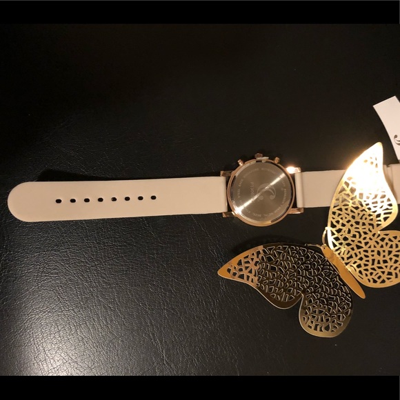 Charming Charlie new with tags silicone band watch - Picture 3 of 3